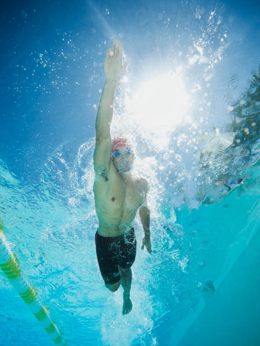 Mann beim Schwimmen