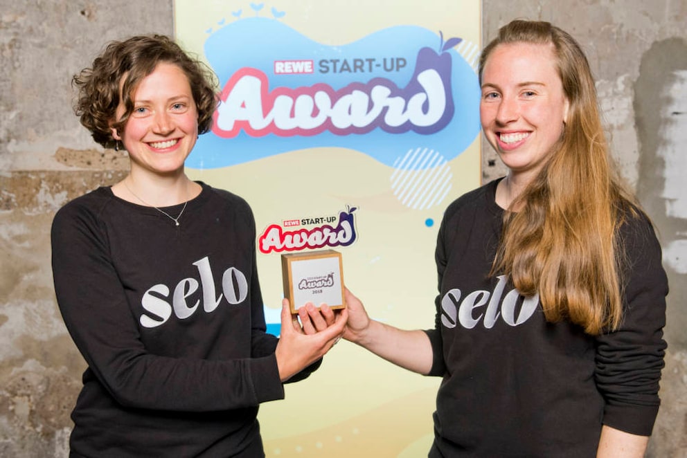 The team from Selo with the REWE Start-up Award