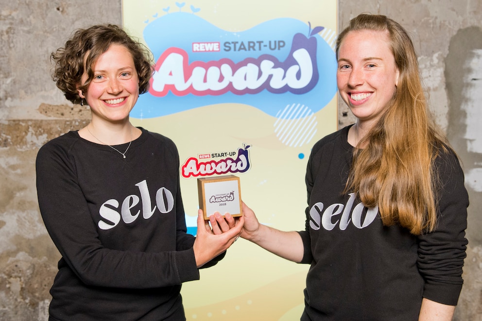 Das Team von Selo mit dem „REWE Start-up Award“