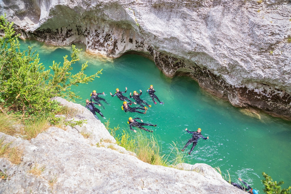  Einfach mal treiben lassen! Auch das ist beim Canyoning m&ouml;glich.