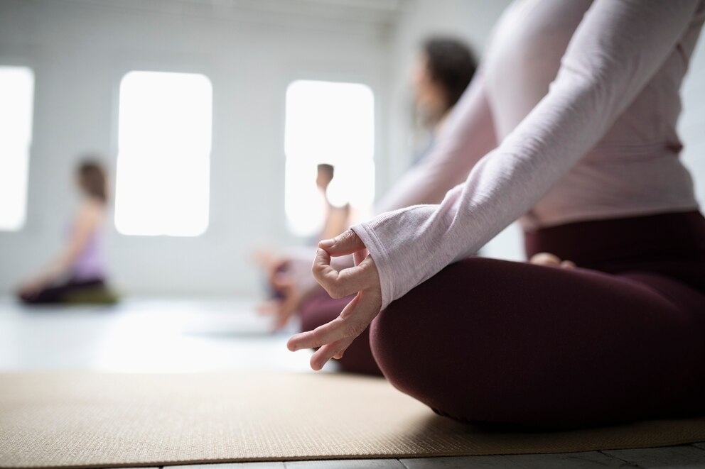 Frau beim Yoga-Workout