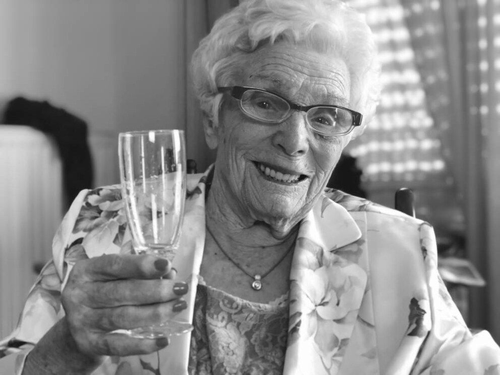 Theresia – The Secret of the 100-Year-Olds