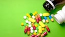 Multivitamin-Tabletten und -Kapseln