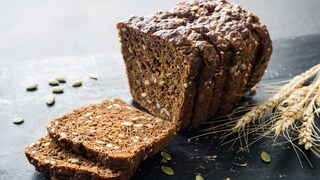 Eiweißbrot in Scheiben