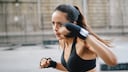 Frau beim Piloxing