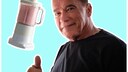 Arnold Schwarzennegger und ein Protein-Shake
