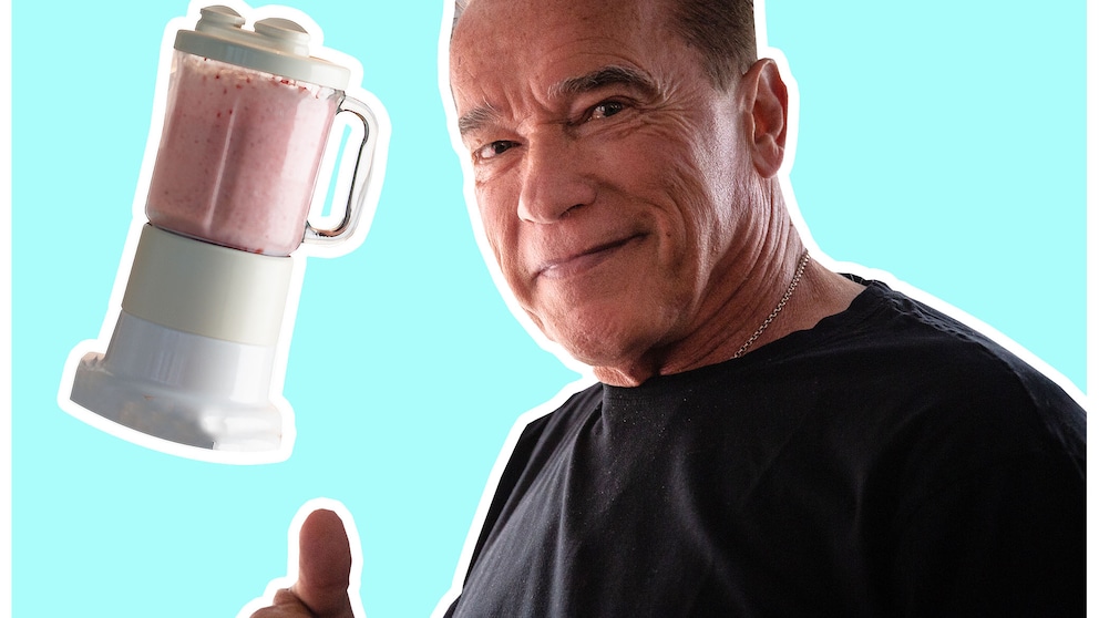 Arnold Schwarzennegger und ein Protein-Shake