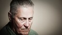 Alzheimer-Patient mit negativen Gedanken