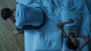 Mann leidet unter Schlaflosigkeit
