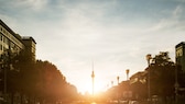 Der Berliner Fernsehturm bei Sonnenuntergang