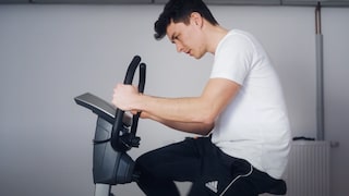 Sven hat in einem Monat 2.500 Kilometer auf dem Ergometer abgestrampelt