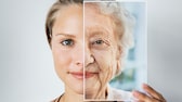 Wie altert der Körper: Frau mit altem und jungen Gesicht