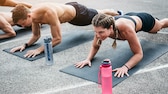 Bauchmuskeln trainieren: Planks sind eine Alternative zu Sit-ups