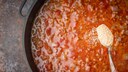 Zucker kommt in Restaurants oft in Soßen vor