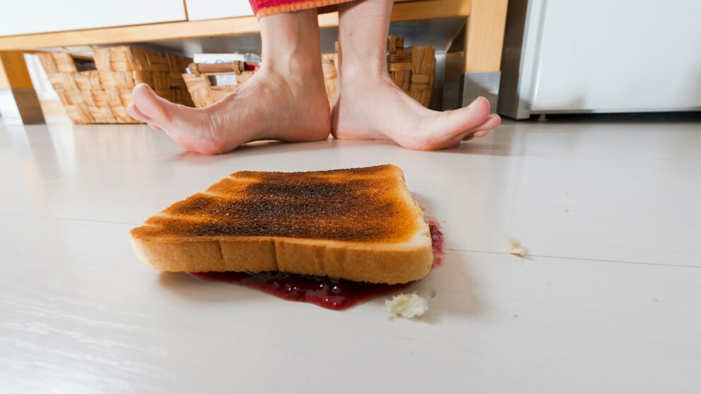 5-Sekunden-Regel: Toast auf dem Boden