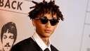 Jaden Smith sorgt nicht nur mit seinen Outfits für Aufsehen, sondern jetzt auch mit seinem fitten Körper