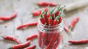 Scharfes Essen vertragen: Chili im Glas
