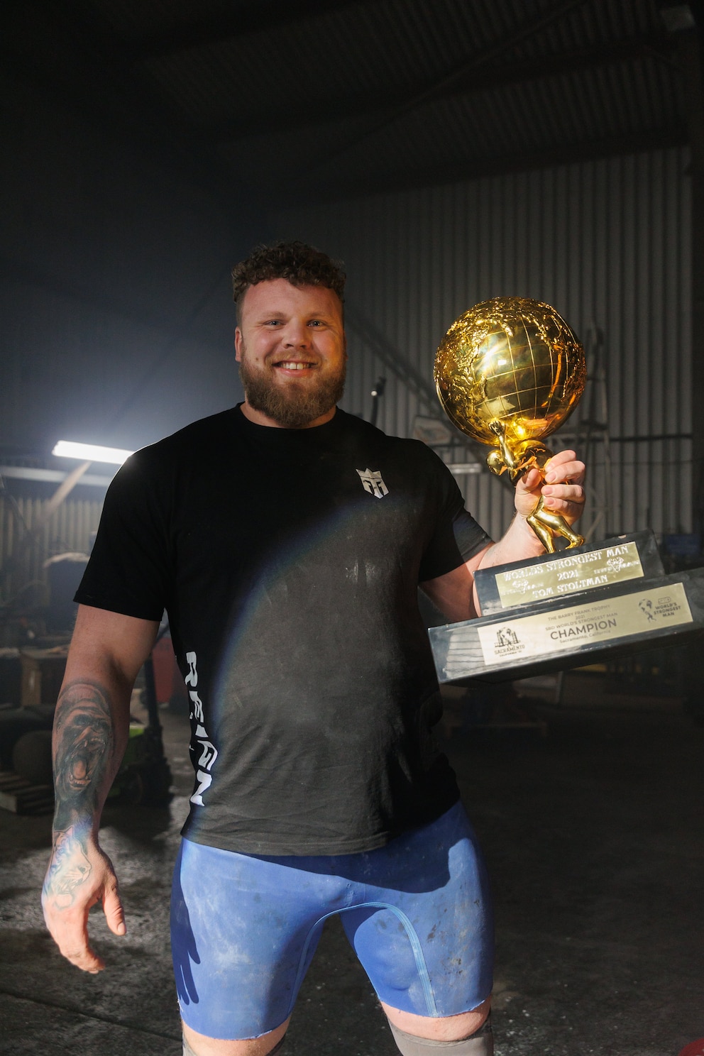 Tom Stoltman mit Pokal