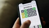 Worträtsel Wordle auf einem Smartphone-Display