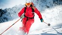 skifahren prothese: Wintersportlerin auf der Piste