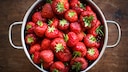 Erdbeeren gesund: Eine Schale voller Erdbeeren