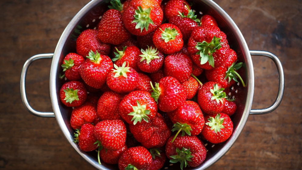 Erdbeeren gesund: Eine Schale voller Erdbeeren