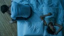 30-30-3-Regel Insomnie: Mann ist wach und Frau schl&auml;ft