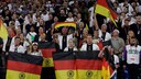 katar infektionsgefahr: deutsche Fans bei der WM in Katar