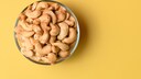 Schale mit Cashewkernen