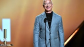 jeff bezos HGH: Jeff Bezos auf der Bühne