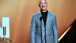 jeff bezos HGH: Jeff Bezos auf der Bühne