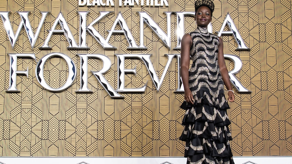 Lupita Nyong'o Wakanda Forever Training: Lupita Nyong'o bei der „Wakanda Forever“--Premiere