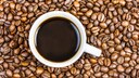 Kaffeetasse mit Bohnen