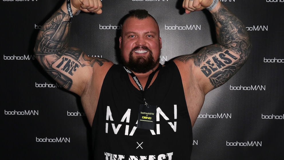 Eddie Hall Transformation: Eddie Hall in Power-Pose