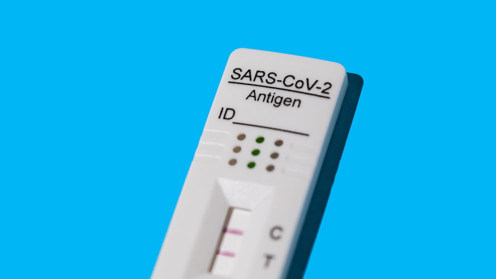 autoimmunerkrankungen corona: Positiver Corona-Test