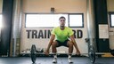 Das Kreuzheben ist eine von drei Grundübungen, die man beim Powerlifting absolviert