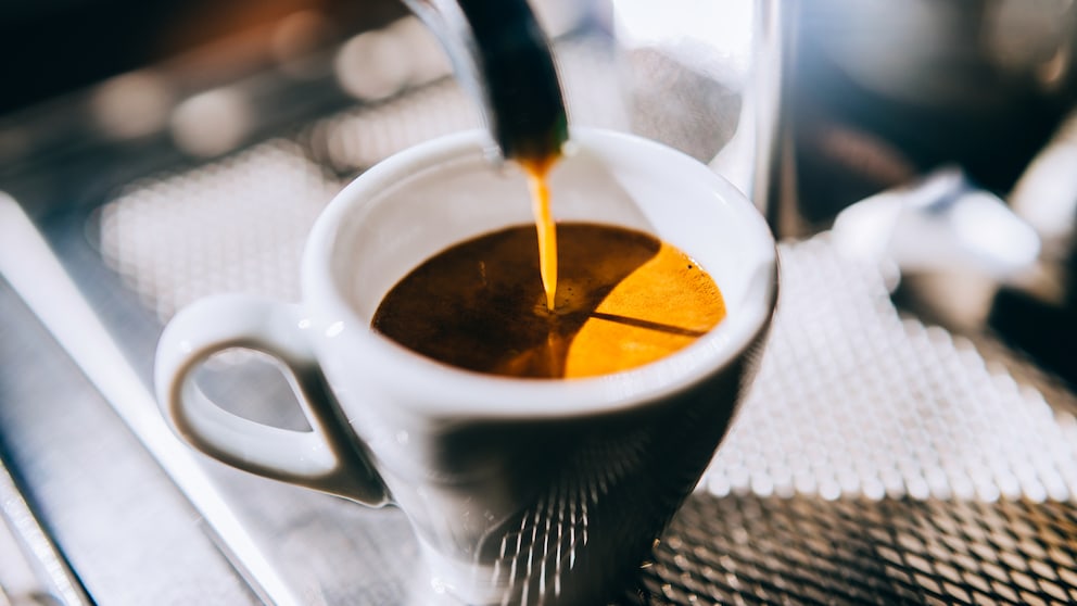 Laut einer aktuellen Studie hat der Genuss schwarzen Kaffees aufgrund seines Koffeingehalts einen positiven Effekt auf Körperfett und Typ-2-Diabetes-Risiko