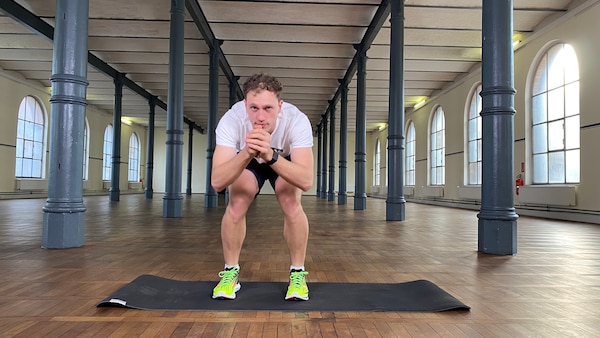 Mini Jumps – HIT-Workout für Beine und Po mit Eisschnellläufer Hendrik Dombek