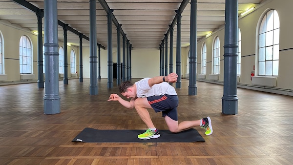 Ice Skater – HIT-Workout für Beine und Po mit Eisschnellläufer Hendrik Dombek