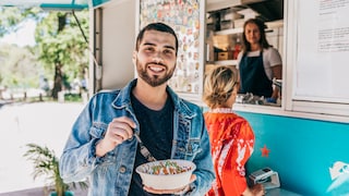 One Meal a day: Junger Mann ist eine Bowl