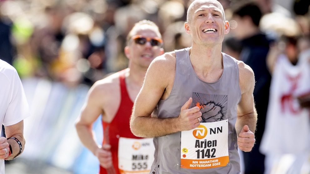 Arjen Robben Marathon: Arjen Robben beim Marathon in Rotterdam 2022