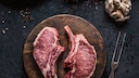Carnivore-Diät: Teller mit Fleisch