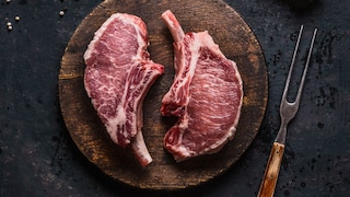 Carnivore-Diät: Teller mit Fleisch