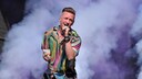 ben zucker transformation: Ben Zucker bei einem Auftritt