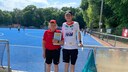Norma Rettich (links) und Kevin Waskowsky (rechts) bei einem Hockeyturnier in Potsdam