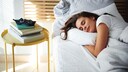 Das richtige Kopfkissen: Schlafende Frau