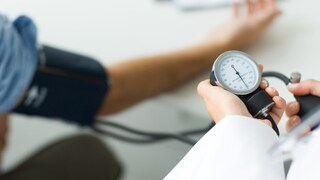 Sollte man den Blutdruck besser im Liegen messen?