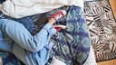 Mit Strakenkleidung auf dem Bett liegen – wer macht das gelegentlich nicht?