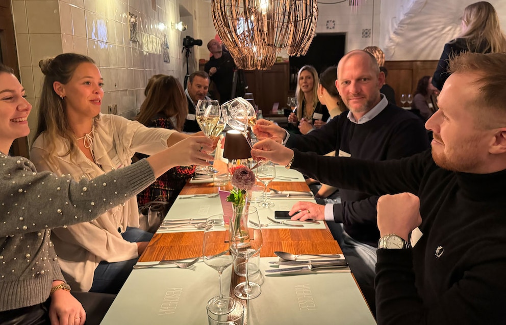 Gäste beim Dinner von FITBOOK und STYLEBOOK in München