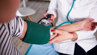 Blutdruckmessung beim Arzt